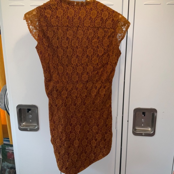 yellow/gold button up shirt - Picture 5 of 5